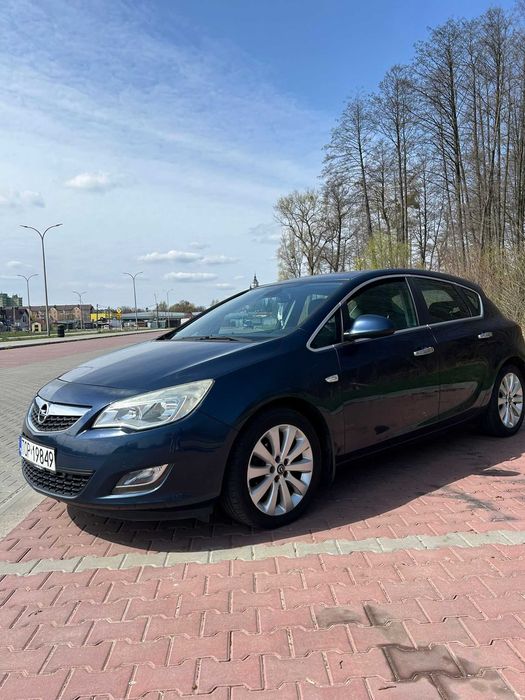 Opel Astra J wersja Cosmo