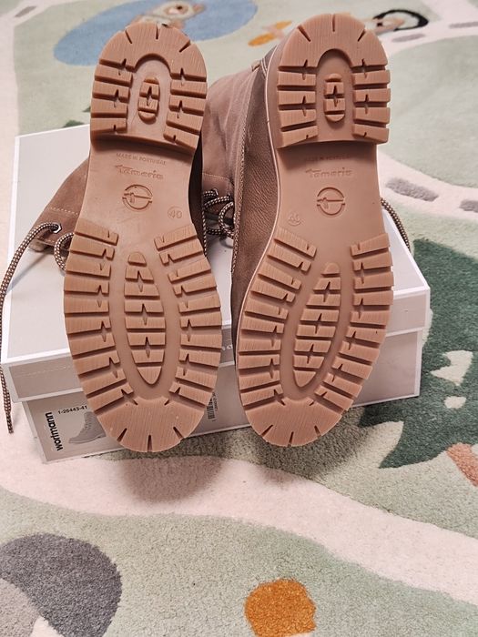 Botki sznurowane skóra wełna Tamaris