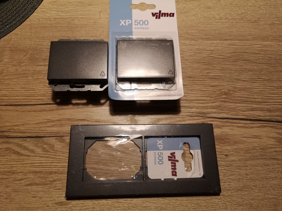 2x Przycisk włącznik dzwonek dzwonkowy + ramka Vilma XP500  antracyt