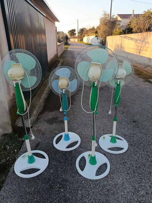 Ventoinhas rotativas com Pé