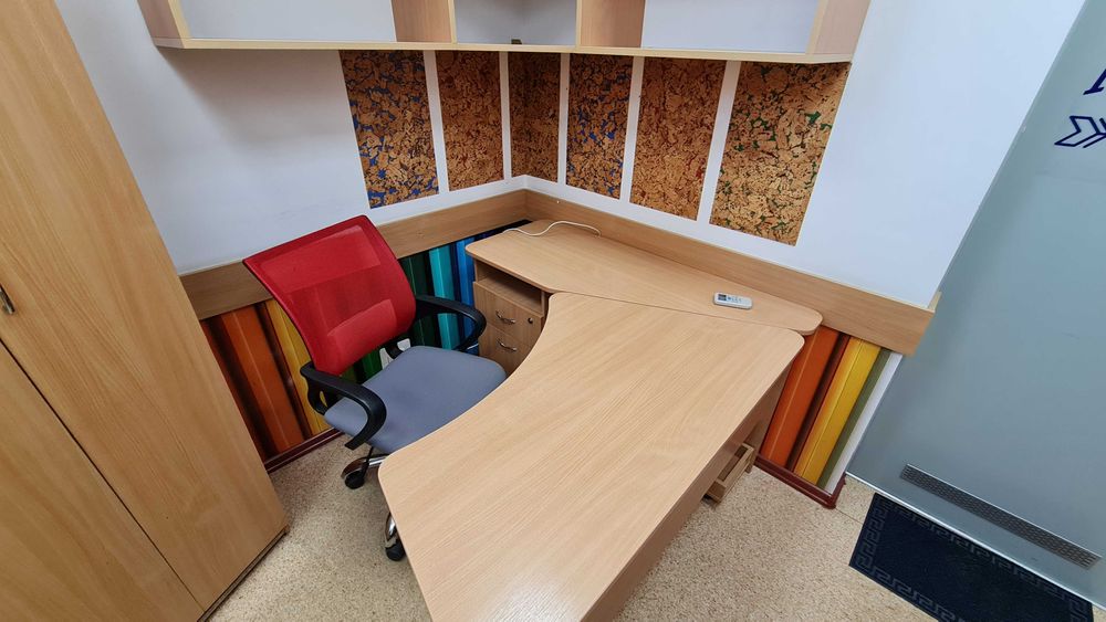 Сдам офис 9м,  в ТРЦ, м. 23 августа,