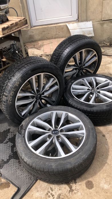 Оригинальные диски с зимней резиной kia optima,k5 225.50.18