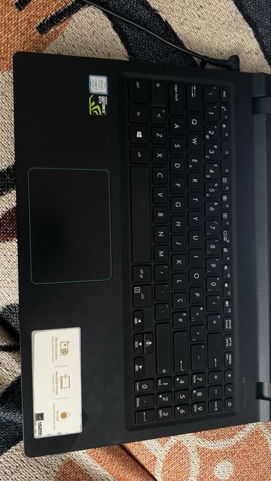 Portátil Asus A560UD para reparação