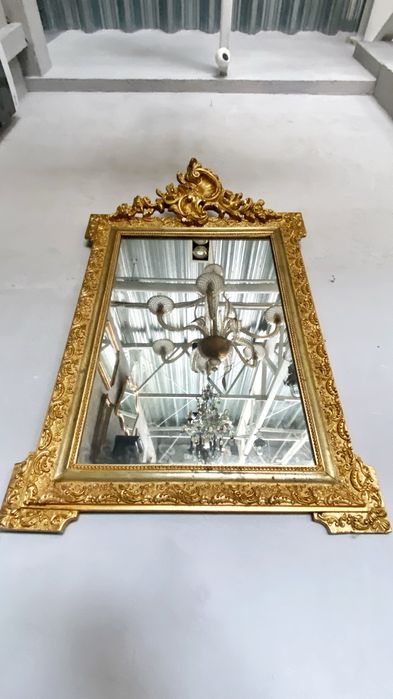 Zabytkowe Palacowe duze  lustro wiszace w zloconej ozdobnej ramie