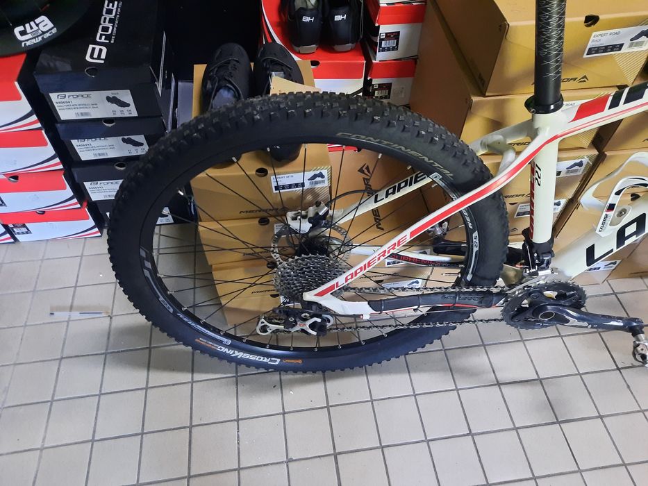 Lapierre 27.5 bem equipada