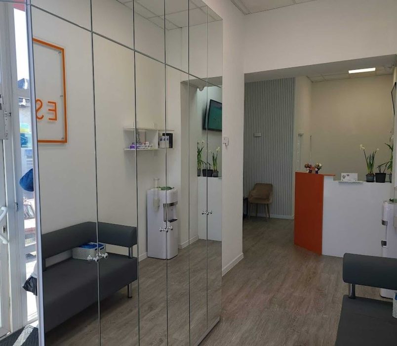 Центр, Матвійчука, стоматологічна клініка "під ключ",  107.3 м2,  24/7