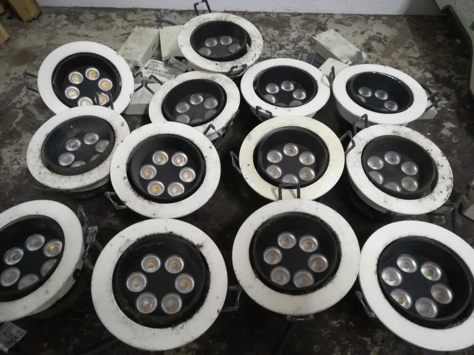 Lote de 13 focos de encastre com leds
