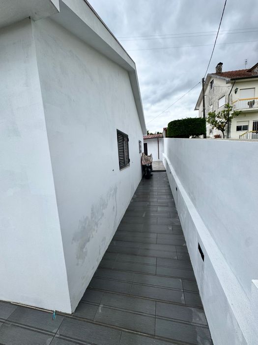 Moradia Terrea  4 Frentes + Anexo  e Terreno