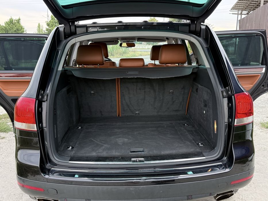 Продам Volkswagen Touareg 3.0 D