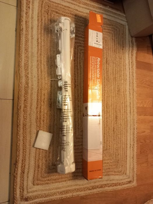 Bramka Zabezpieczająca Rozsuwana Ogrodzenie Na Schody I Korytarze /