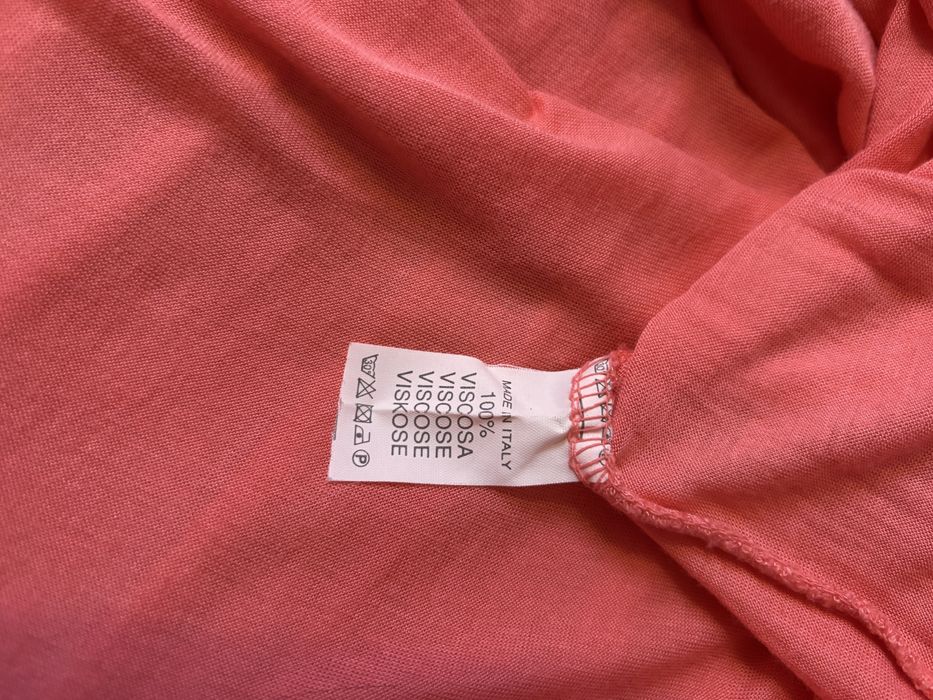 Blusa rosa com folhos