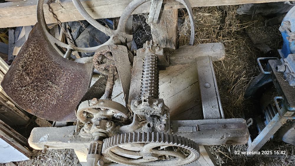 Stara sieczkarnia zabytek.