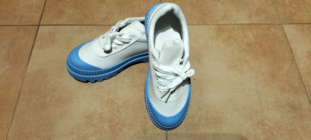 Trampki damskie rozm. 38