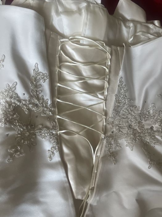 Продам дизайнерское свадебное короткое платье