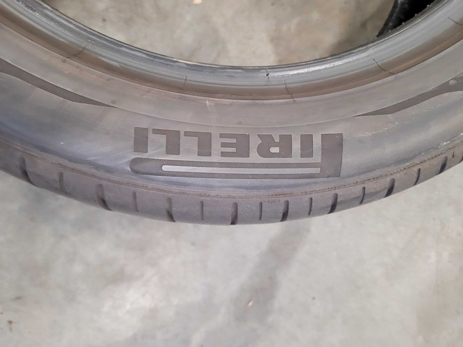Opony Pirelli 235 /50 19 lato 2 sztuki