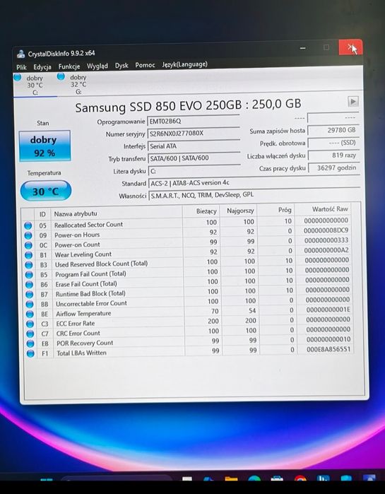 Komputer AMD Ryzen micro Tower PC z Windowsem gotowy do użytku