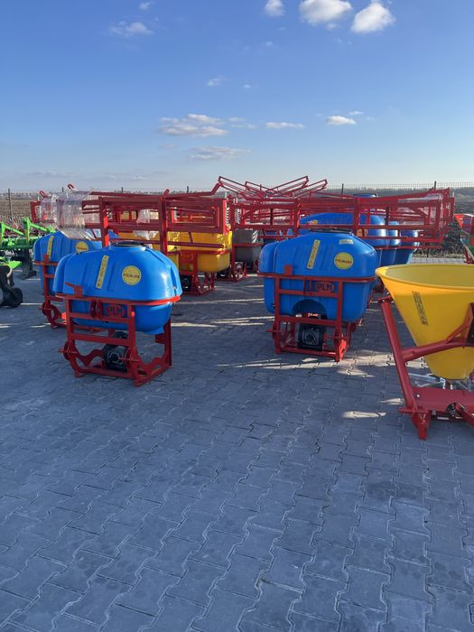 Польовий навісний  обприскувач Polmark, 200л. -  1000 л.,/ 8м - 16м.