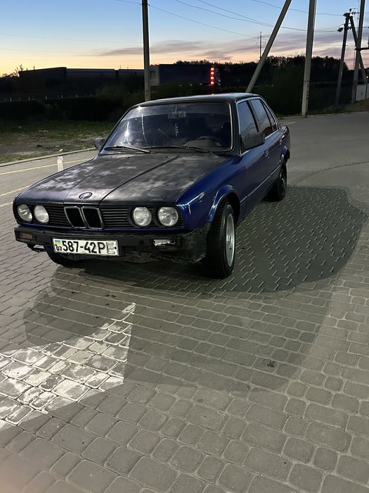 Продаю бмв е30 2.0
