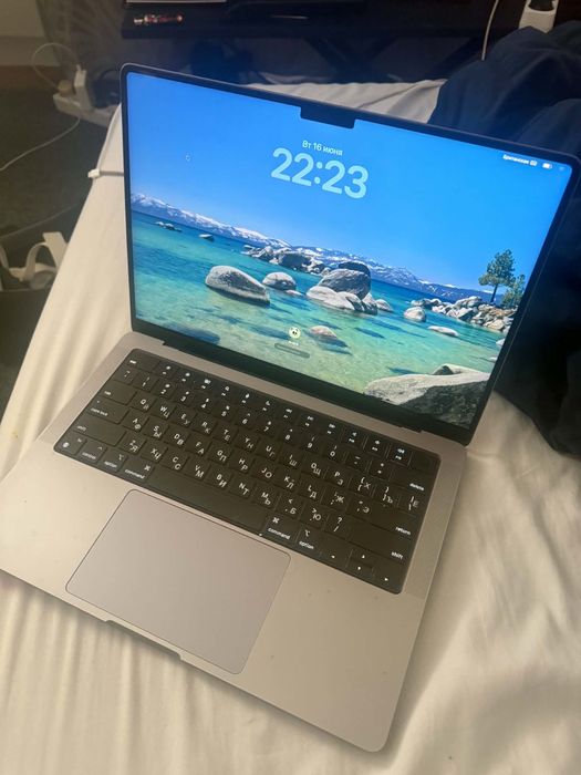 MacBook Pro 14" (M1 Pro, 16 ГБ) 512gb