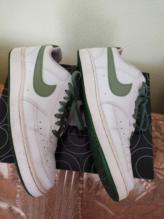 Кросівки чоловічі nike court vision білі шкіряні 42,5 устілка 27см