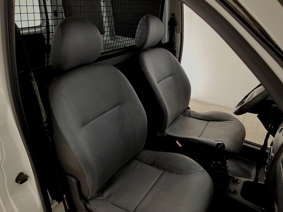 Citroen Berlingo 1.9 muito estimada