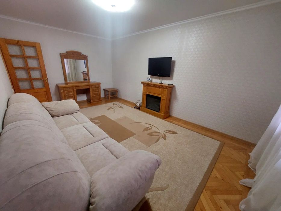 продаю 3 кімнатну квартиру  Центральний район сертифікат