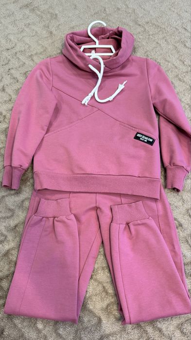 Костюм для дівчинки