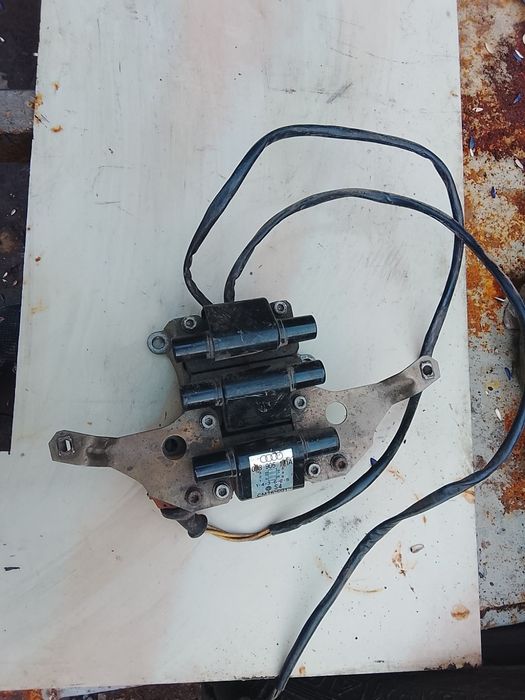 Кришка клапана ауді а6с4 v6 2.6 бензин