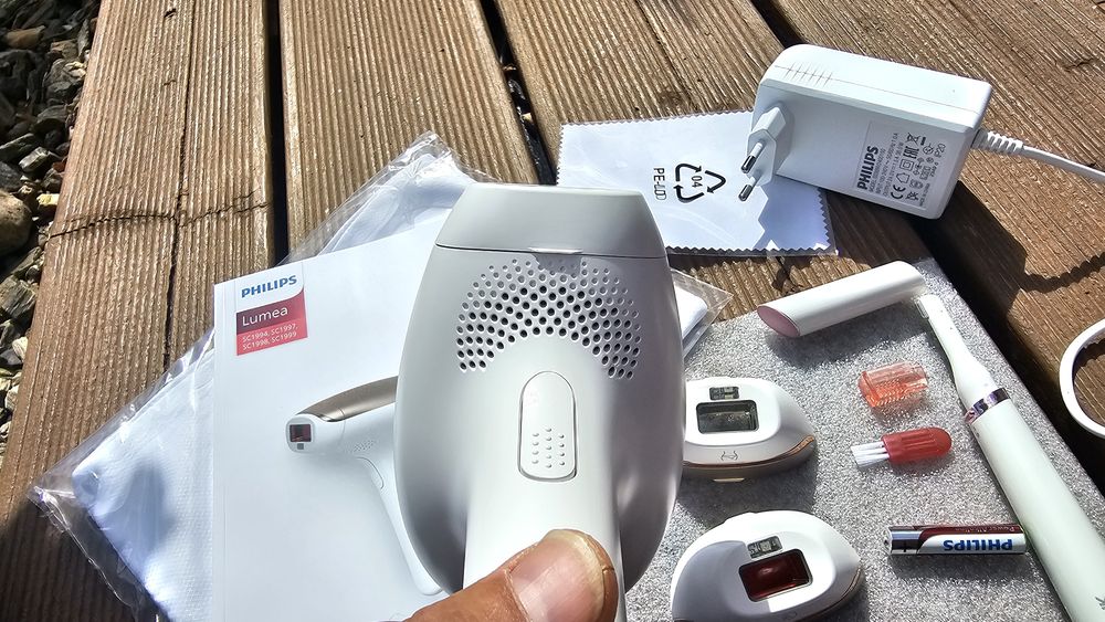 Depilator IPL Philips Lumea 7000