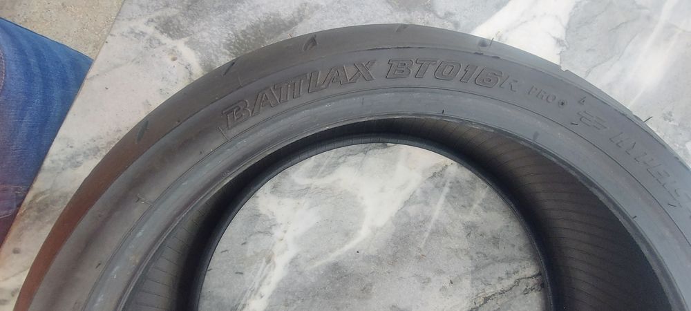 Pneus Brigestone Battlax bt016f 120/70zr17m e bt016r 190/50/17mc