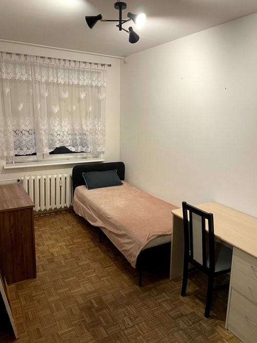 Pokój 1os na wynajem. Piecki Migowo. - Więcej