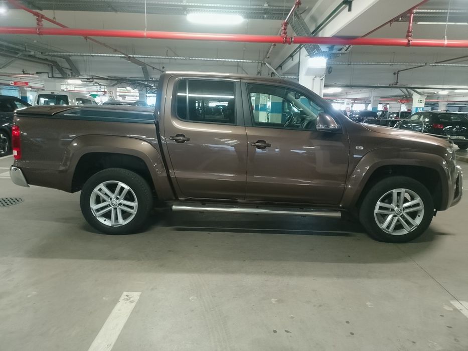 Volkswagen Amarok 180 CV cx aut. pele, câmara, etc