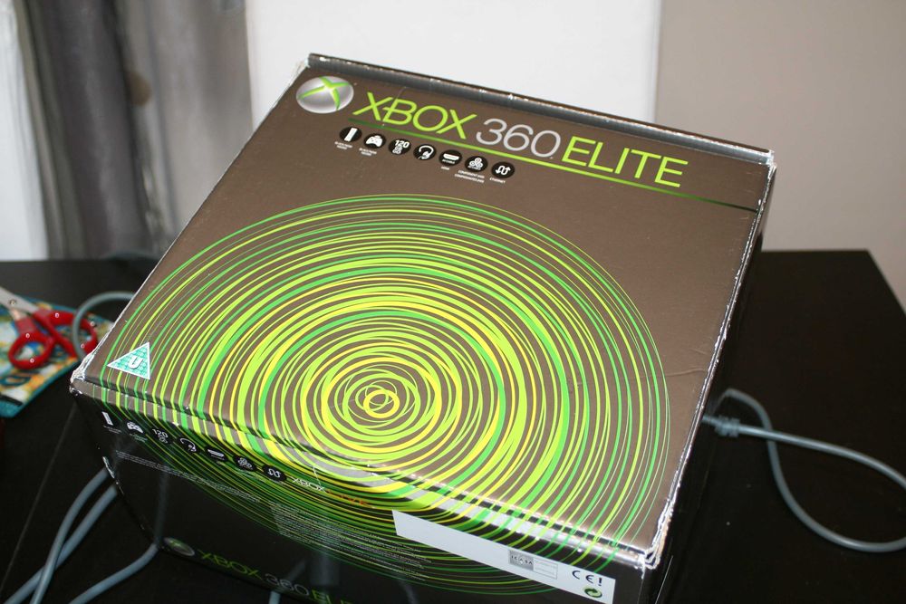 XBOX 360 Elite conjunto com caixa original – condição de colecionador