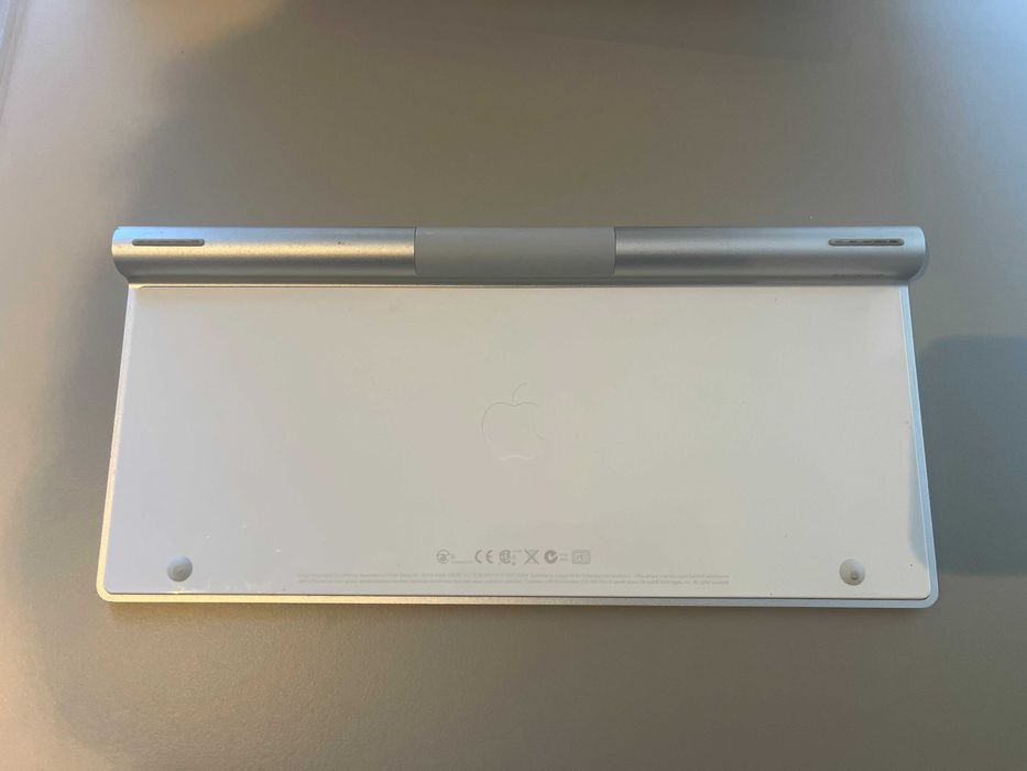 Apple Magic Keyboard - Português (MC184PO/B)