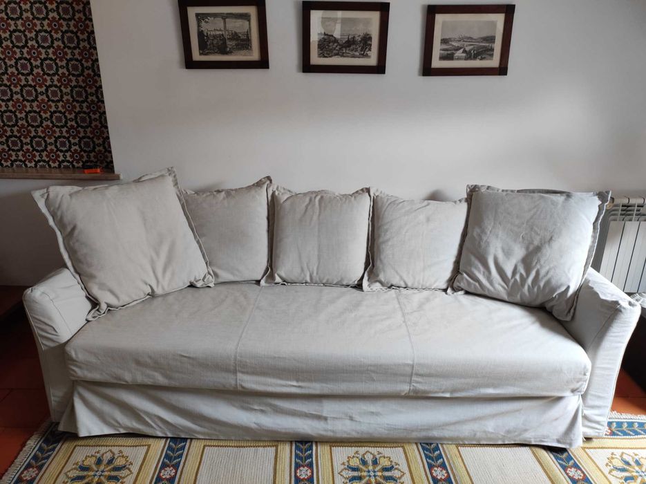 IKEA HOLMSUND - Sofá-cama de 3 lugares com arrumação. Vendo sofá-cama IKEA HOLMSUND em excelente estado, com muito pouco uso. 230 cm por 99 cm.