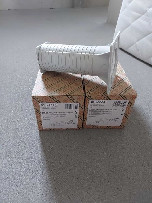 Puszka elektroinstalacyjna do systemu docieplającego