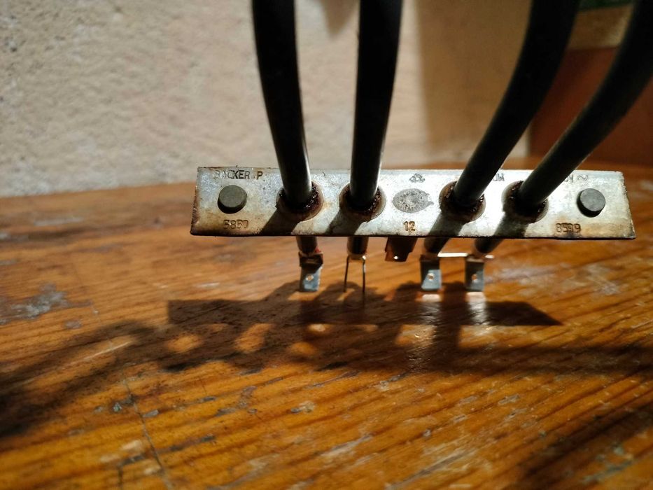 Grzałka górna 2900W Amica 510GE2.33ZpTaNA(Xsx) 8068599 Backer