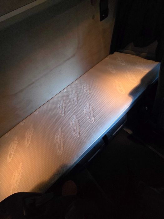 Łóżko dolne leżanka Mercedes Actros Mp4