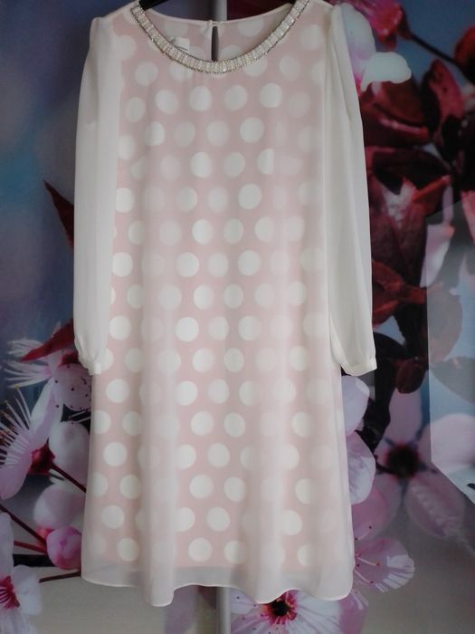 Нарядна ніжна сукня