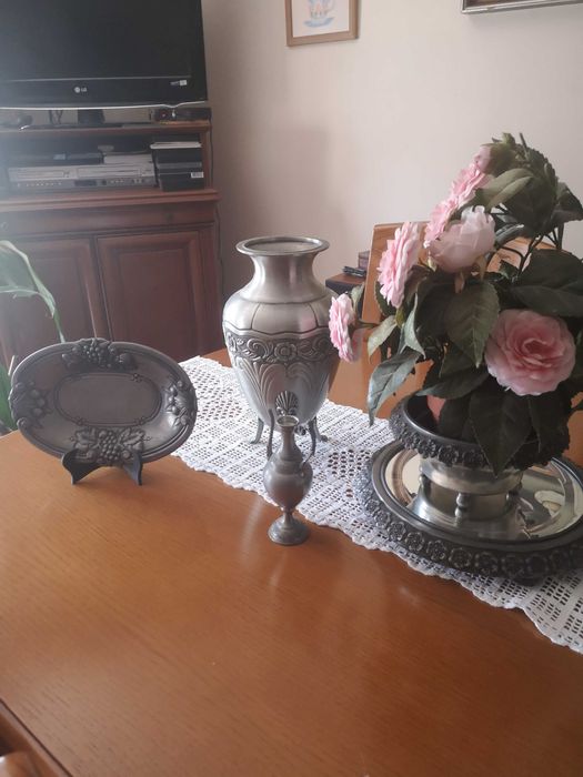 Conjunto de decoração em estanho