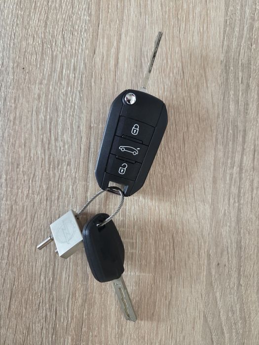 Kluczyk kluczyki Opel Grandland