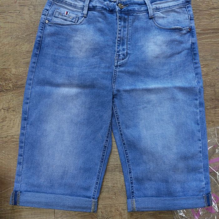 Nowe spodenki jeansowe