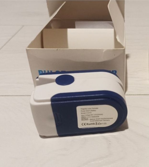 Пульсоксиметр на палец. Пульс оксиметр.