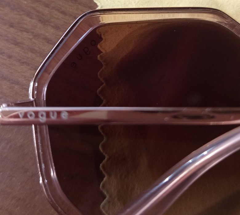 Сонцезахисні окуляри Vogue Eyewear VO4224S.
