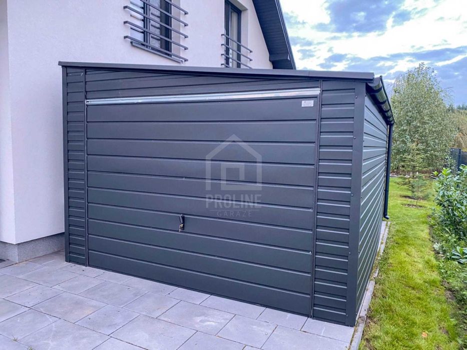 Garaż blaszany 4x5m brama uchylna dach spad w bok rynny PLG252