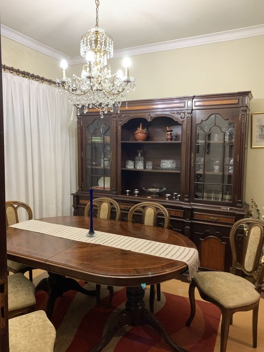 Mobilia de sala em nogueira