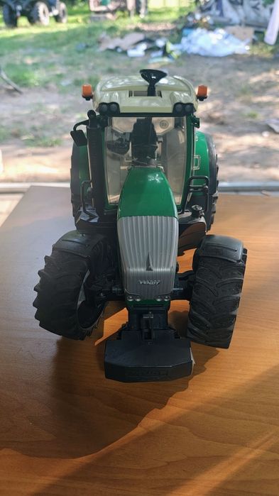 Bruder fendt green