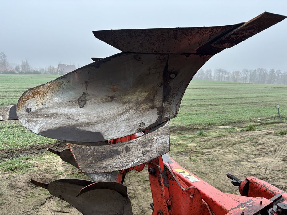 Pług obrotowy Krone. Pług Krone .pług 4skibowy