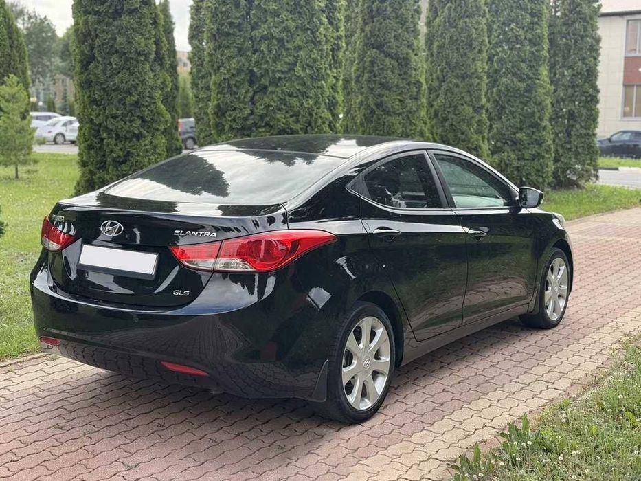 Оренда Hyundai Elantra 2014р під власні потреби (можна під таксі)