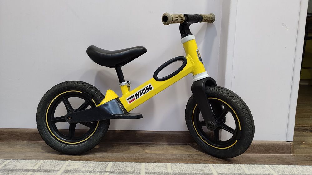 Біговел, велобіг дитячій